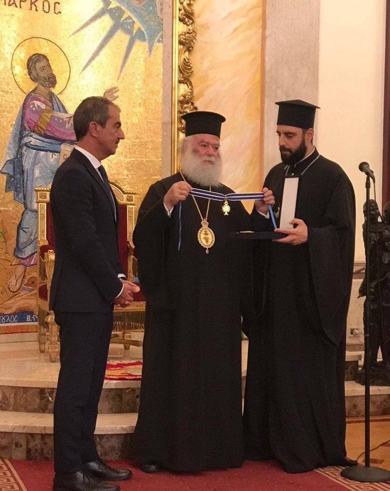 Ο Πατριάρχης Αλεξανδρείας τίμησε τον Πρόεδρο της Κοινότητας Νεοχωρίου Παντελεήμονα Βίγκα