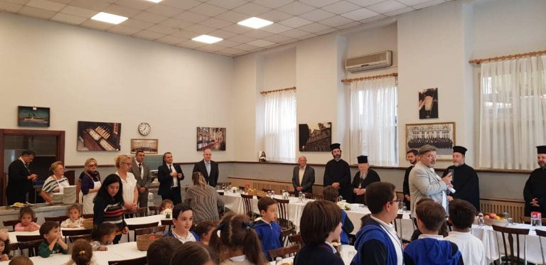 Το Συσσίτιο της Μεγαλωνύμου Κοινότητος Σταυροδρομίου