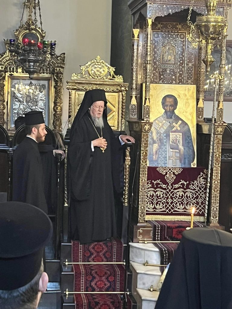 Μνήμη Αγίου Ιωάννου του Χρυσοστόμου σήμερα στο Φανάρι με τον Άγιο στο θρόνο
