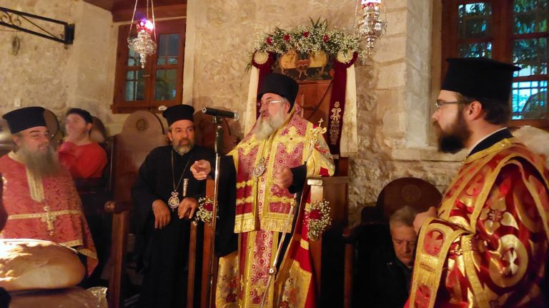 Ο Κρήτης Ευγένιος μαζί με τον Καμερούν Γρηγόριο στον Άγιο Ματθαίο Ηρακλείου