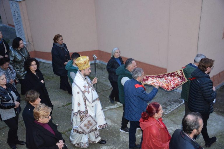 Ο Επιτάφιος στους Αγίους Αποστόλους Φερίκιοϊ