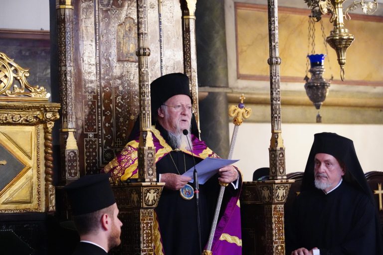 Οικουμενικός Πατριάρχης: Παραμένομεν, επιμένομεν και υπομένομεν