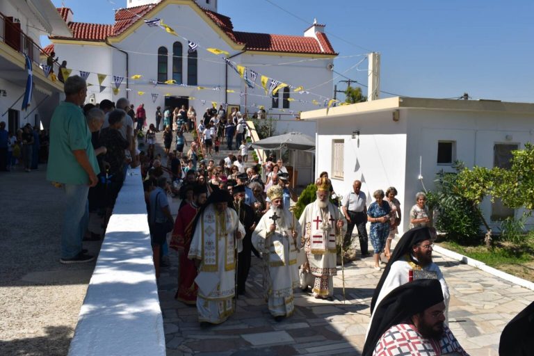 Ο Αρχιεπίσκοπος Ιασίου Θεοφάνης στην πανήγυρη της Αγίας Μαρίνας Βόνης