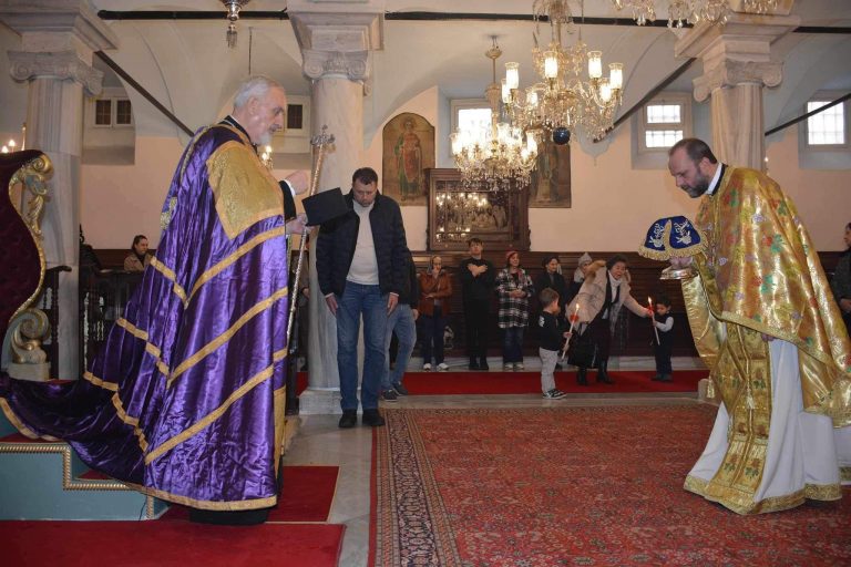Ο Γέρων Χαλκηδόνος Εμμανουήλ στον Μητροπολιτικό Ναό Αγίας Ευφημίας