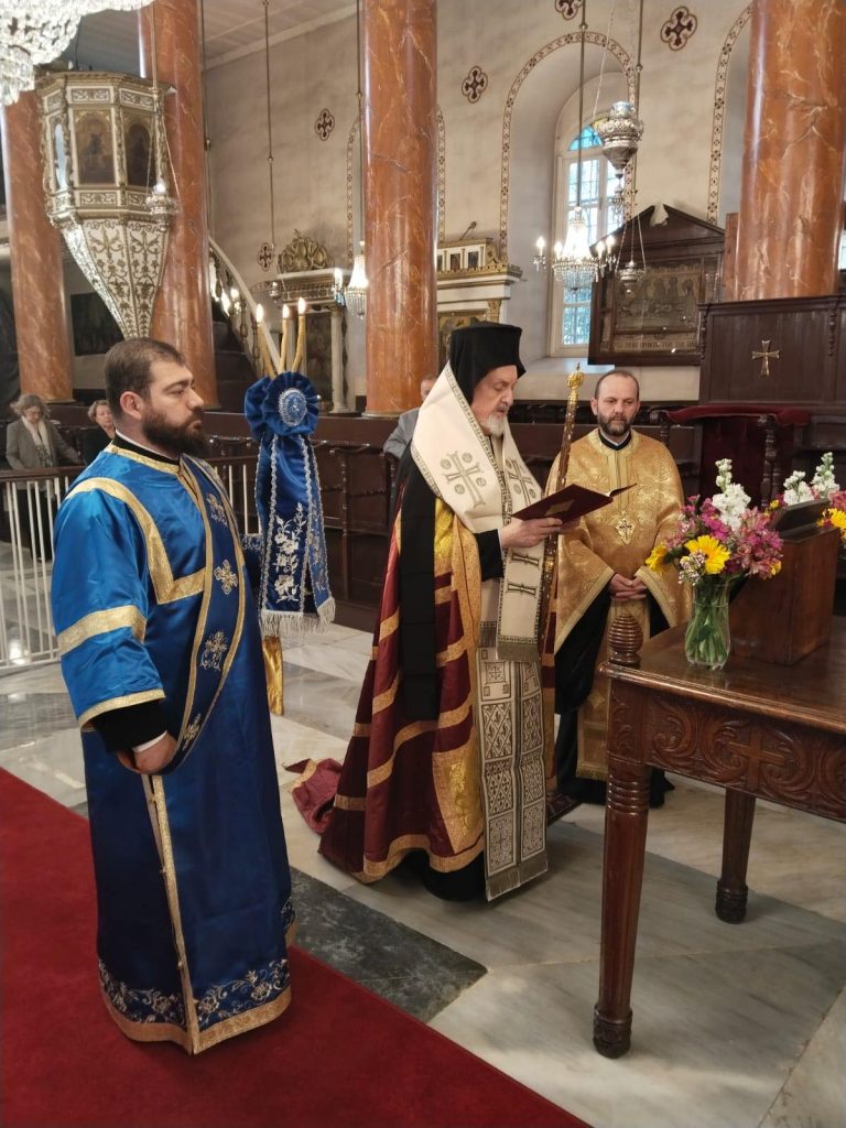 Ο Γέρων Χαλκηδόνος Εμμανουήλ στον Προφήτη Ηλία στο Σκούταρι για τους Χαιρετισμούς