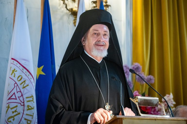 Η ομιλία του Γέροντος Χαλκηδόνος Εμμανουήλ στην 1η Παγκόσμια Συνάντηση των Αρχόντων