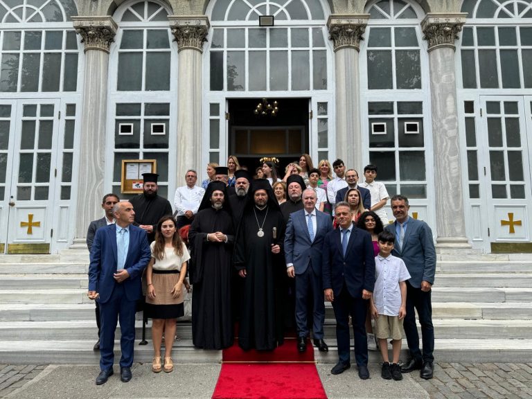Η πανήγυρις της Αγίας Τριάδας Σταυροδρομίου